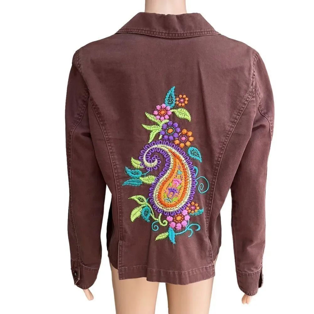 Tco. Women’s Maroon color jacket with embroidered back size XL